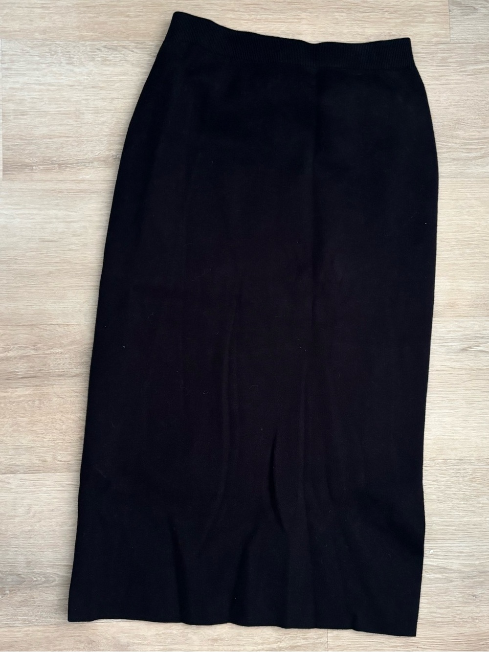 Uniqlo Black Midi Smooth Cotton Blend Skirt with Side Slit - Picture 5 of 9